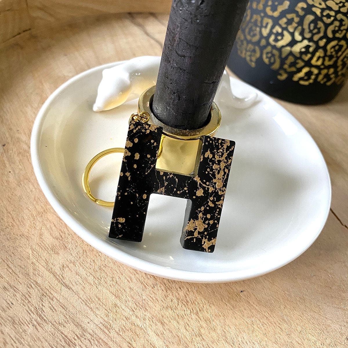 Marmer look alfabet sleutelhanger goud