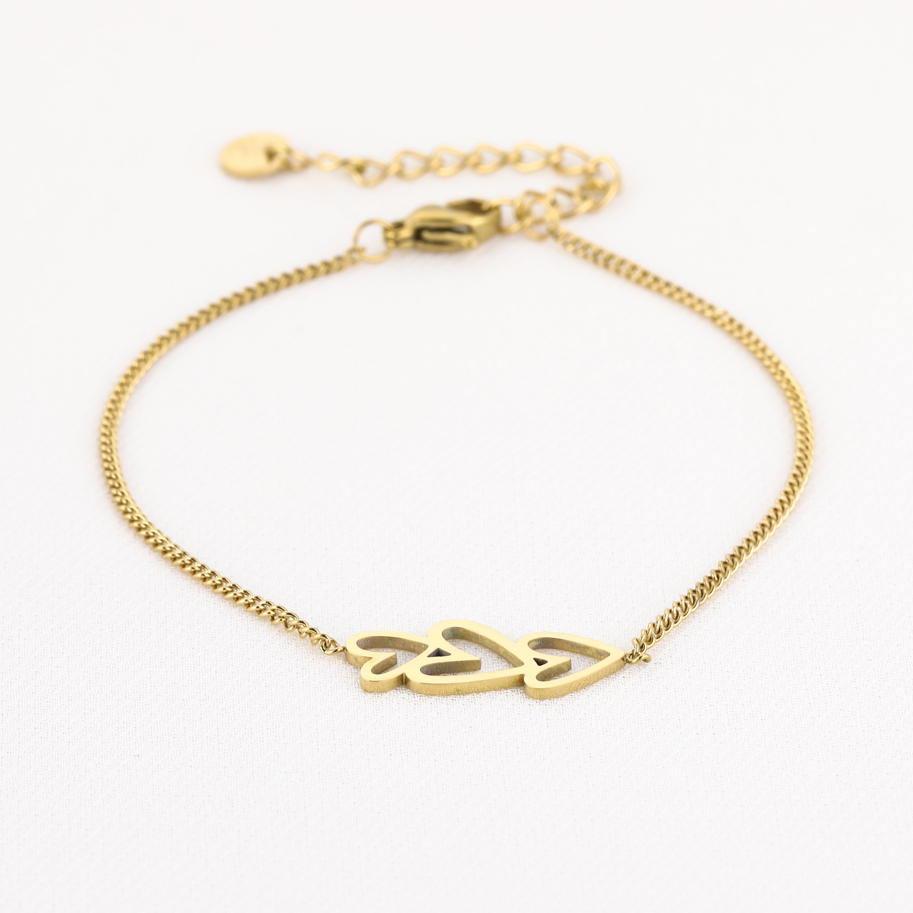 Armband met drie hartjes