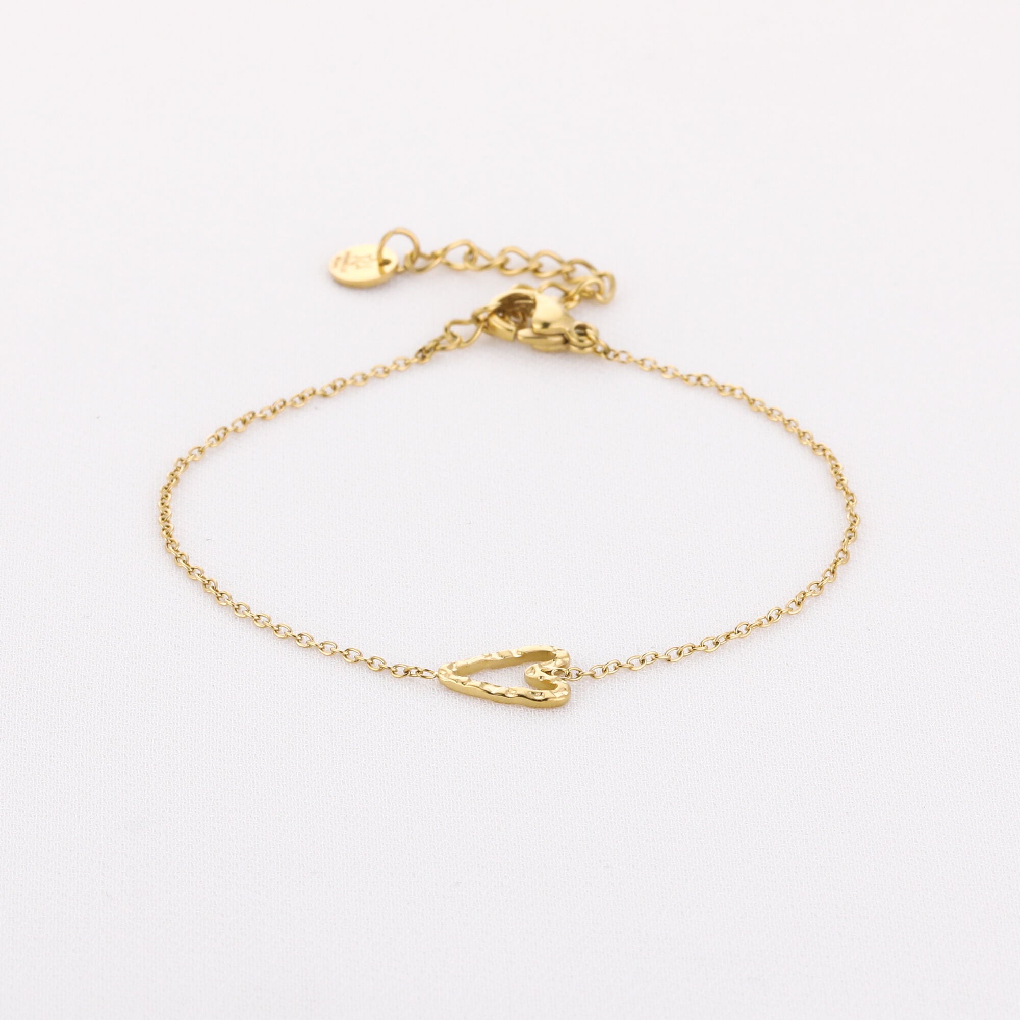 Armbandje met hartje