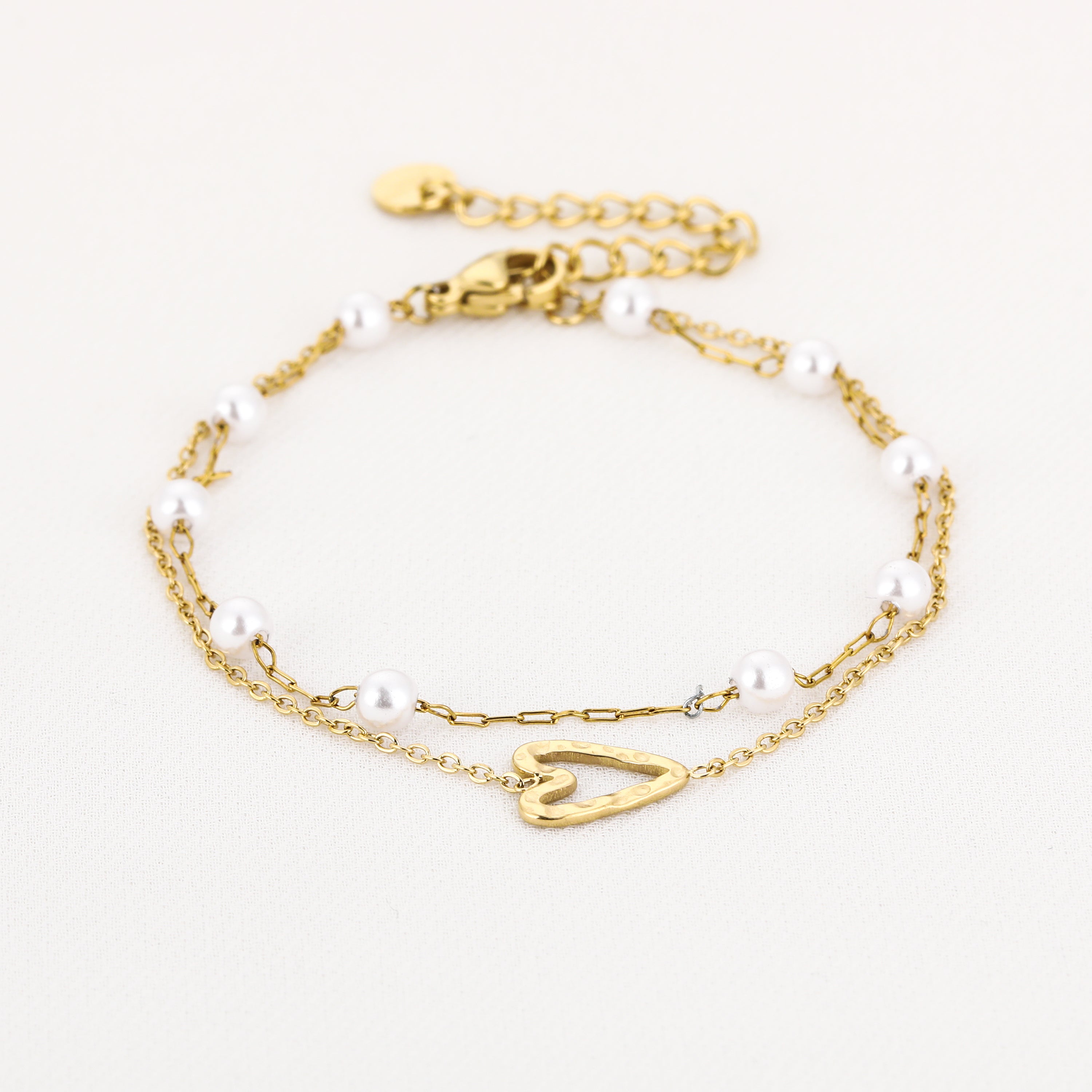 Armband met hartjes en parels