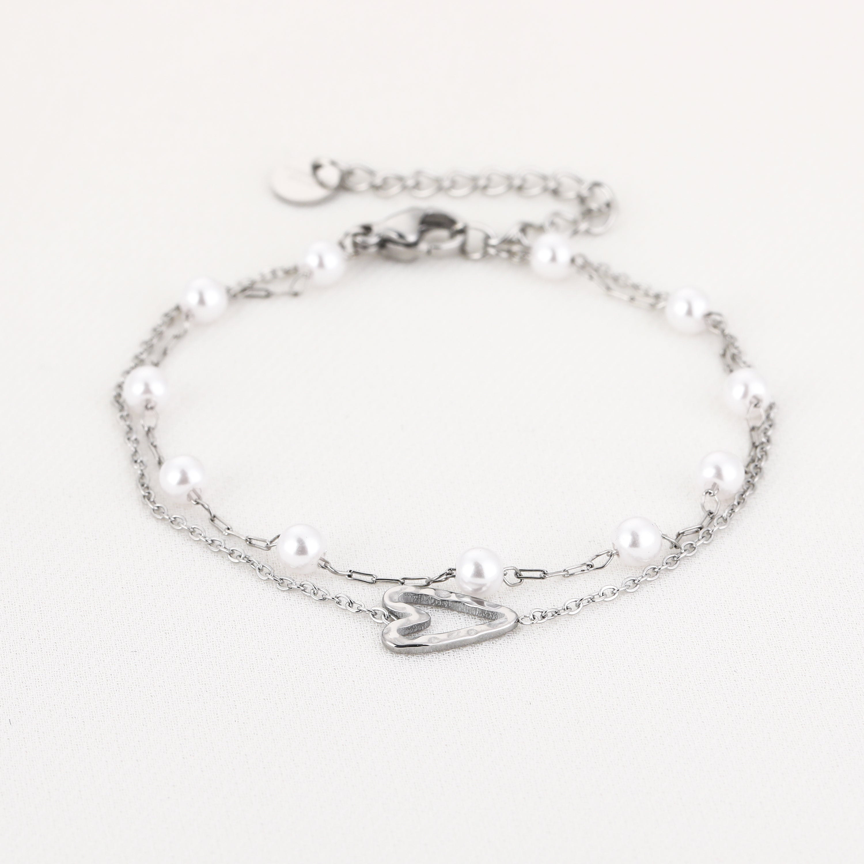 Armband met hartjes en parels