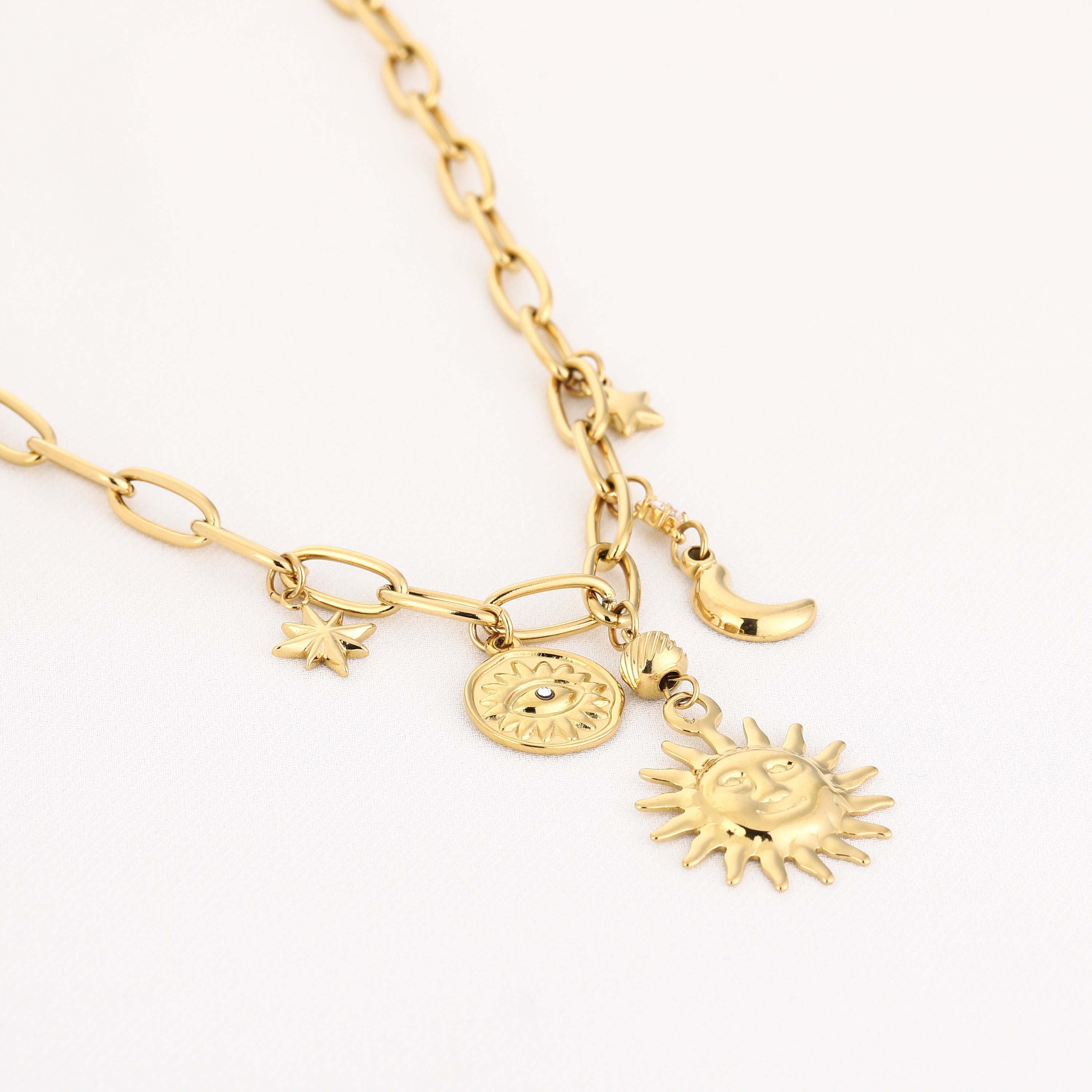 Bedelketting met zon en maan
