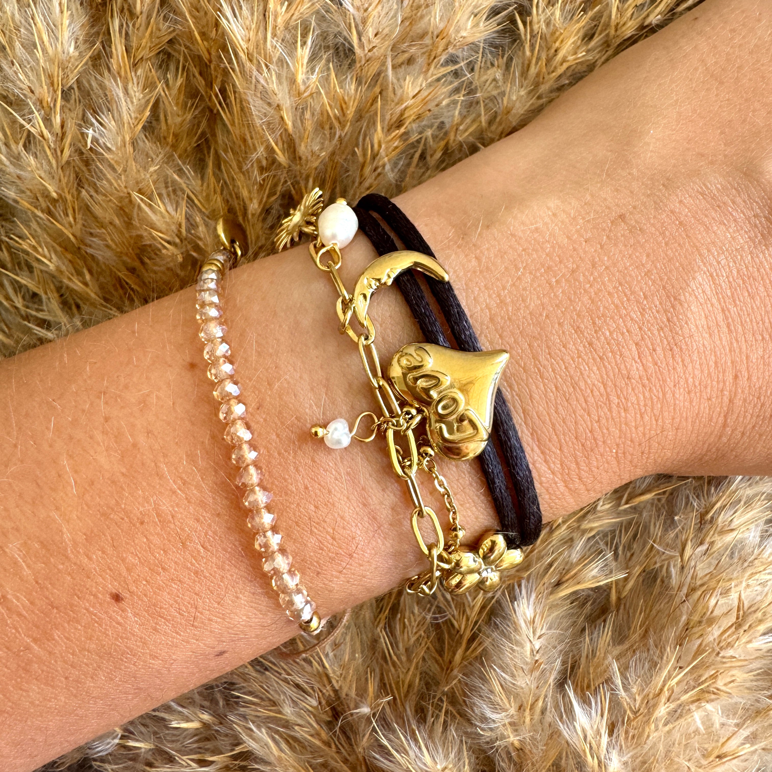 Bracelet à breloques avec cœurs et plus