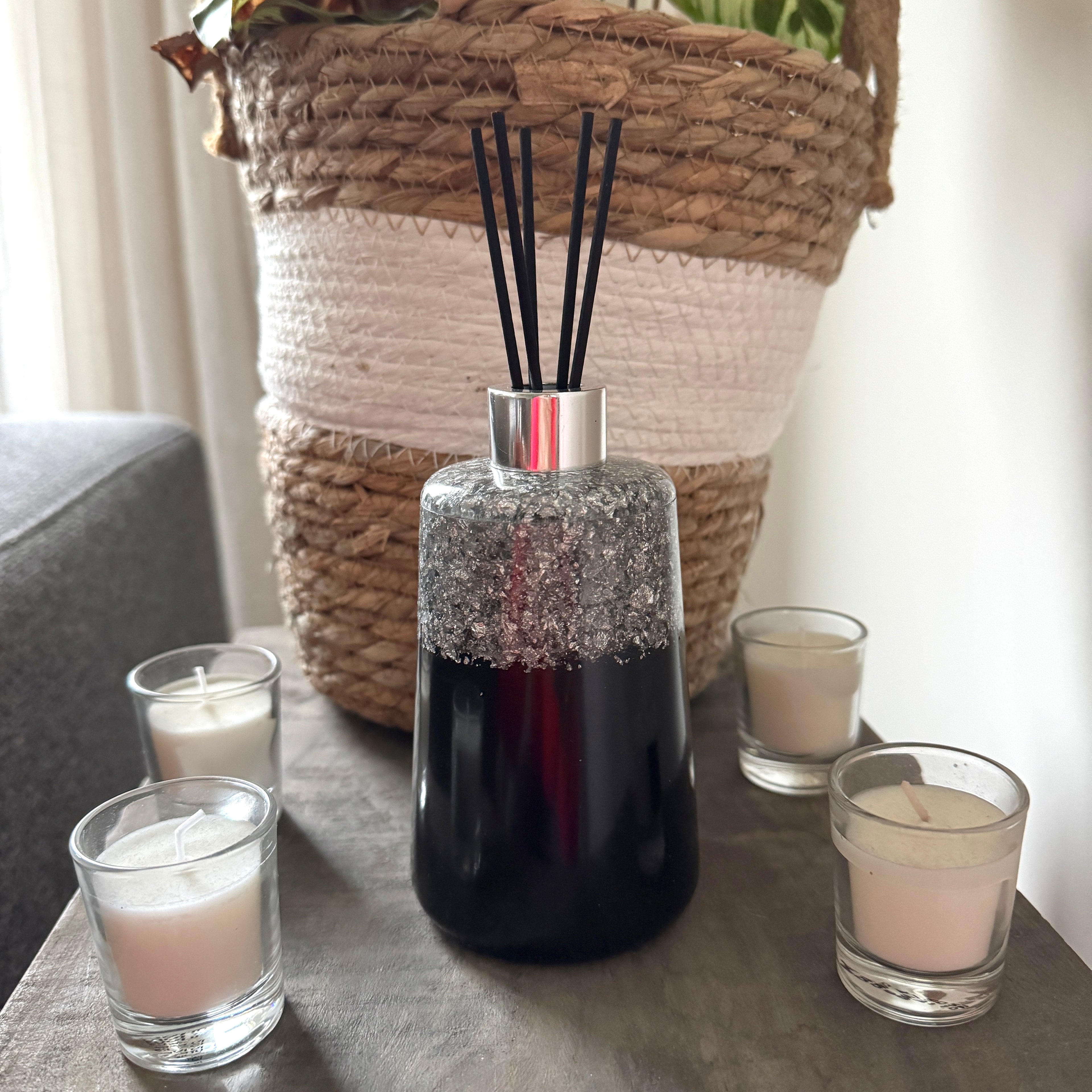 Geurstokjes houder rond met vlokken