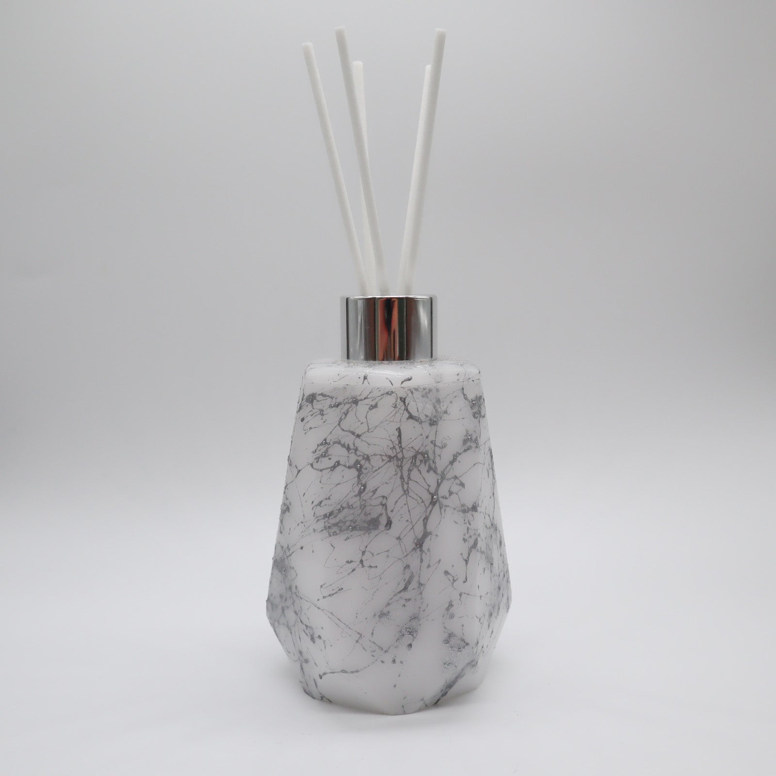 Geurstokjes houder zes-kant wit marmer look