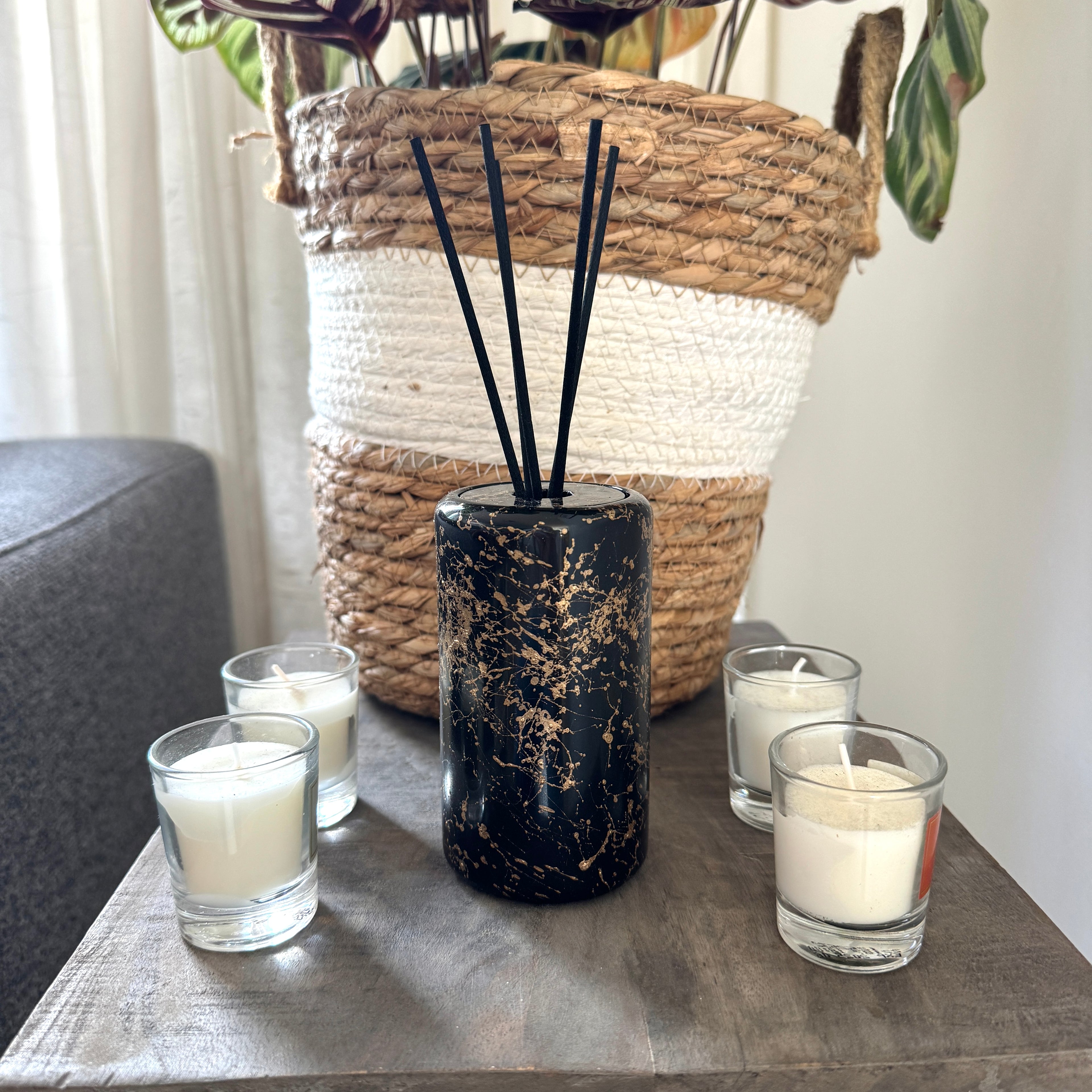 Geurstokjes houder platte dop zwart marmer look goud