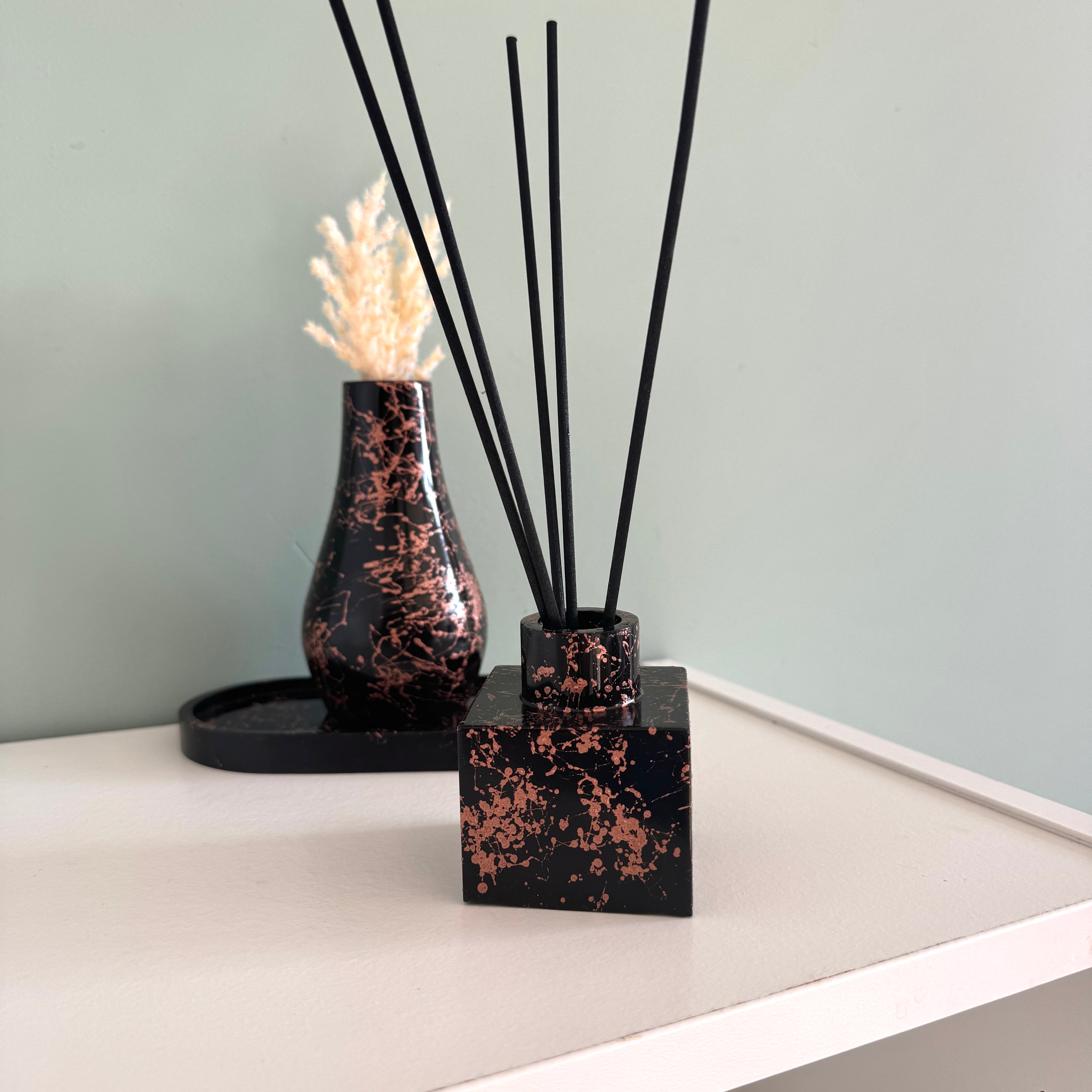 Porte-bâtonnets de parfum petit carré en marbre noir doré