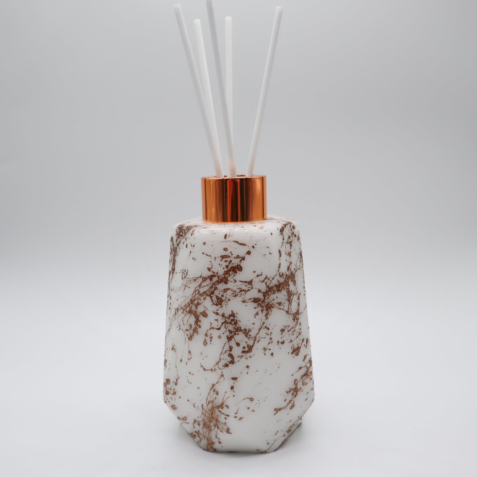 Geurstokjes houder zes-kant wit marmer look