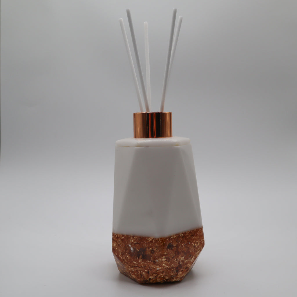 Geurstokjes houder zes-kant wit met vlokken