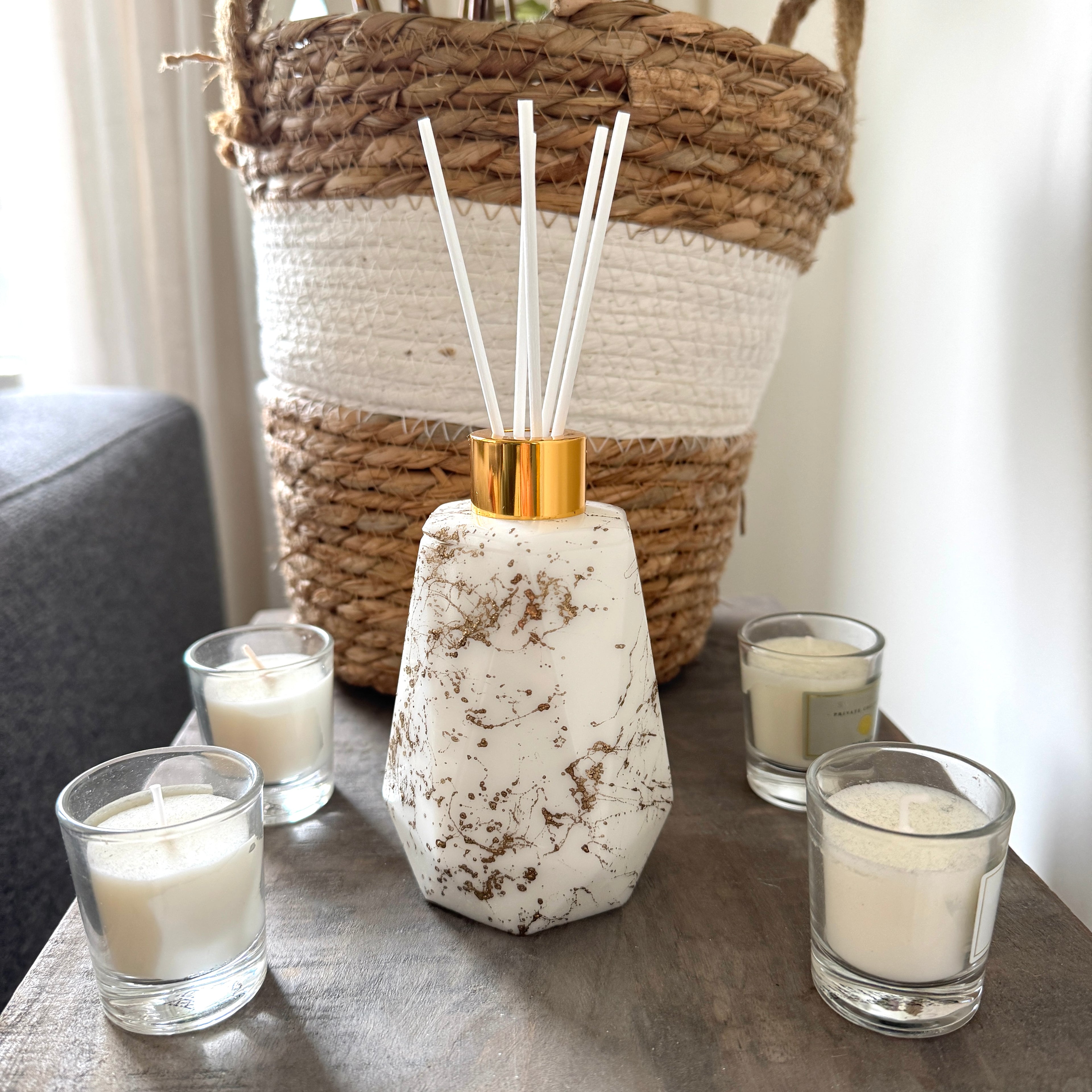 Geurstokjes houder zes-kant wit marmer look