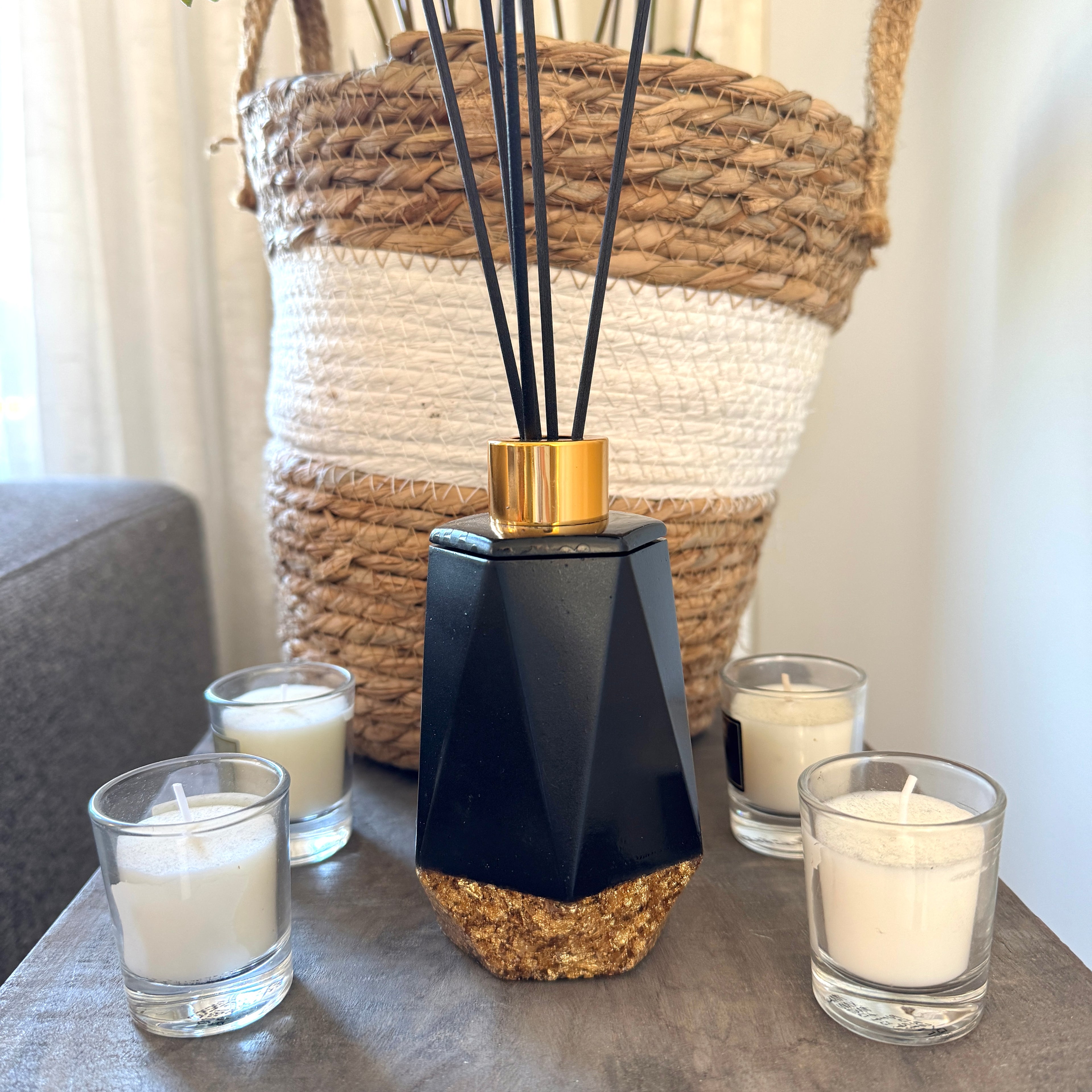 Geurstokjes houder zes-kant zwart met vlokken