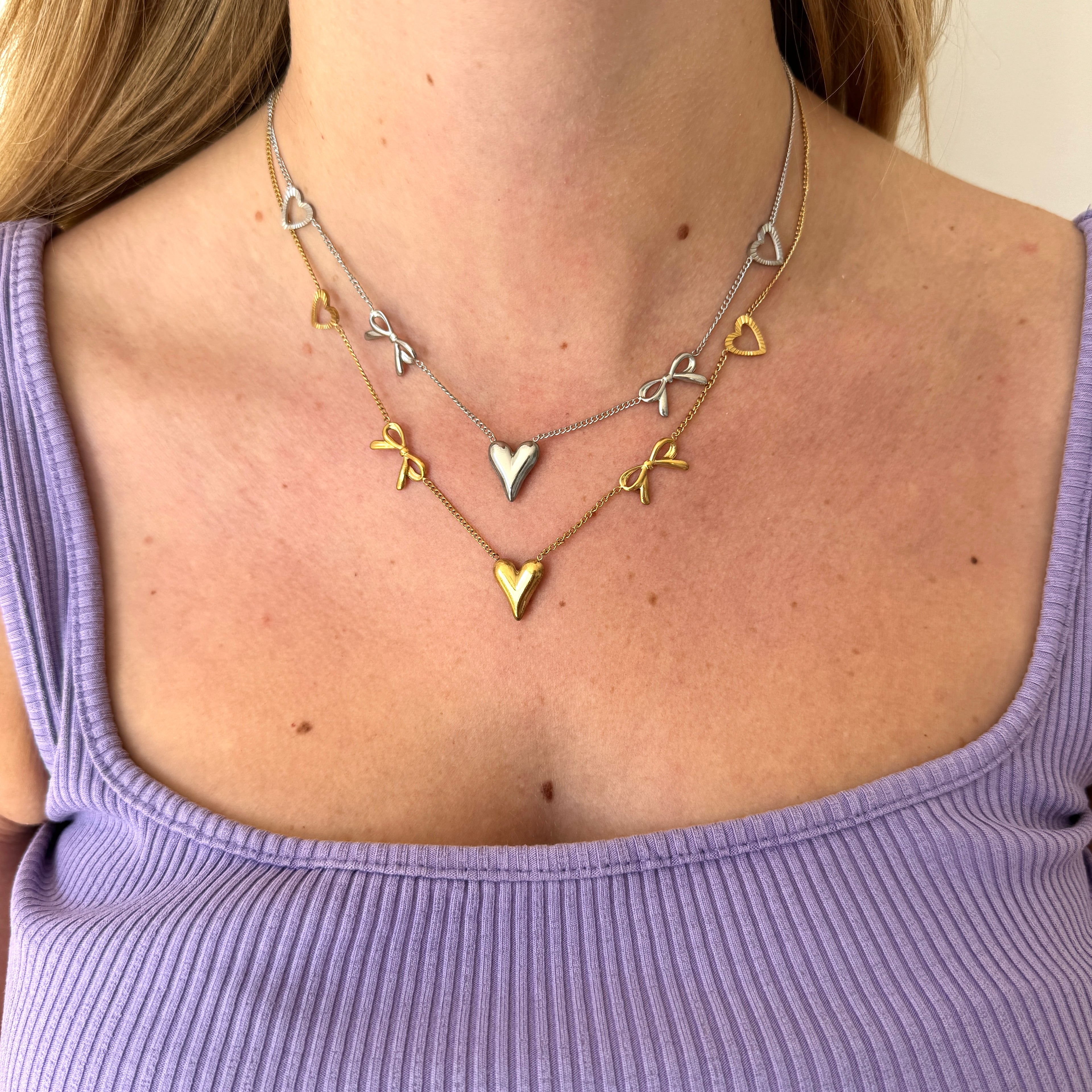 Hartjes en strikjes ketting