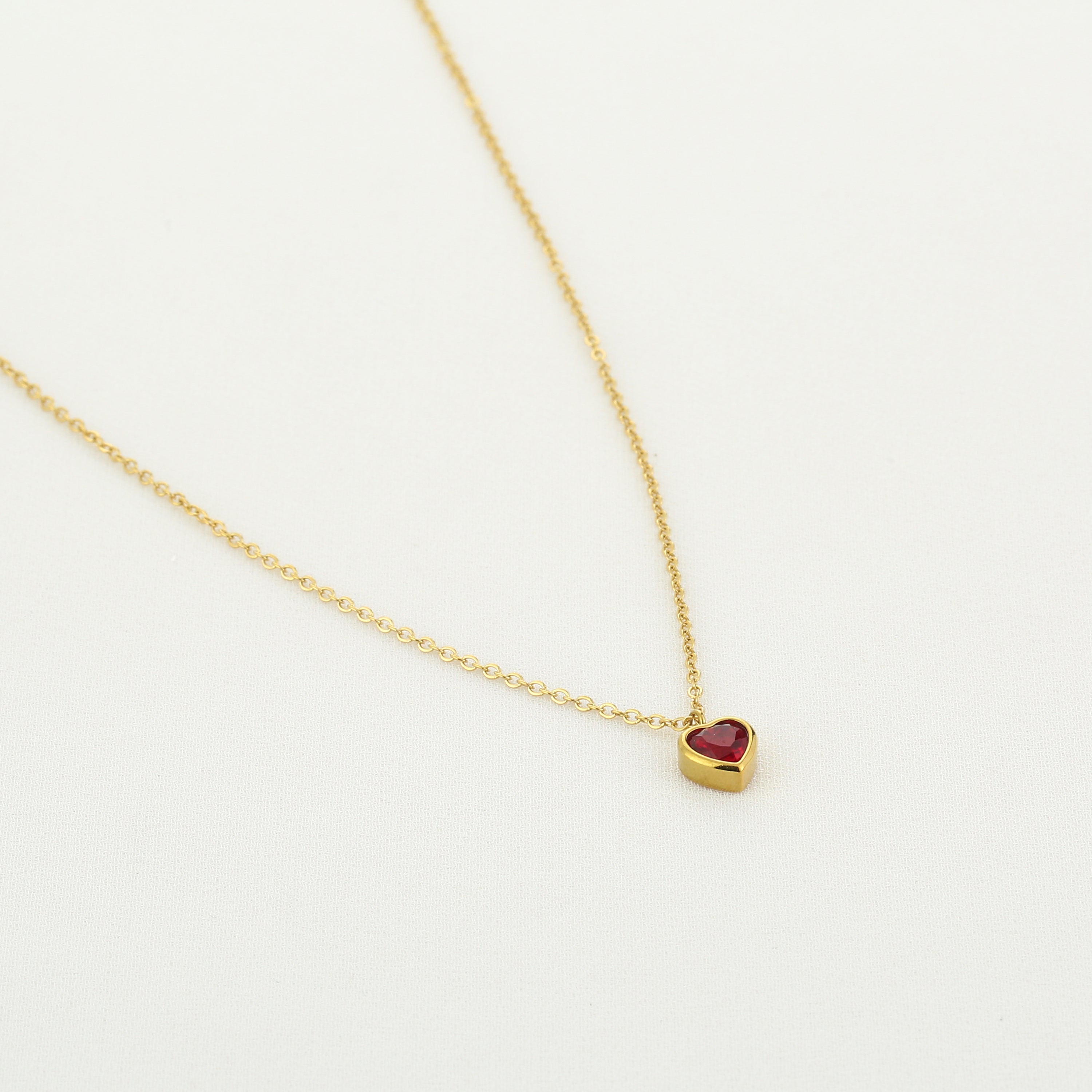 Ketting met zirkonia steentje