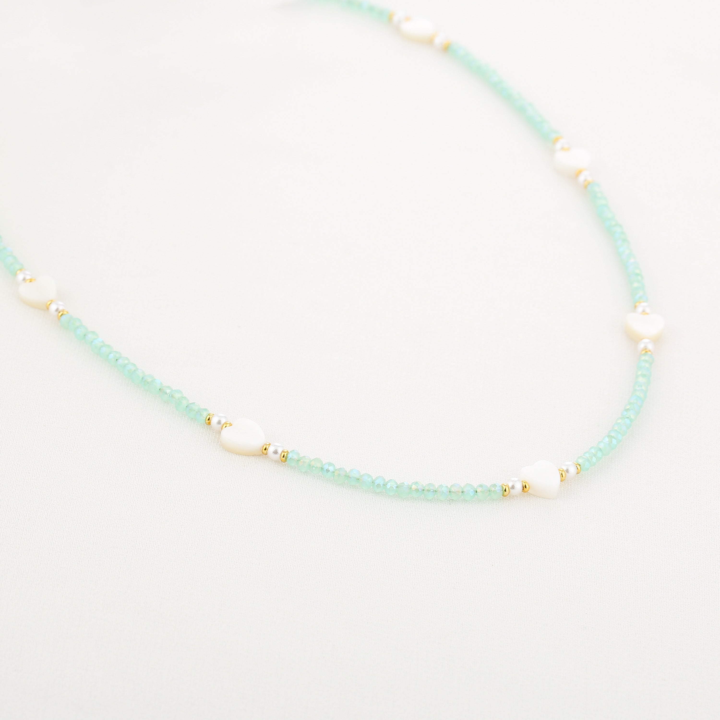 Kralen ketting met hartjes