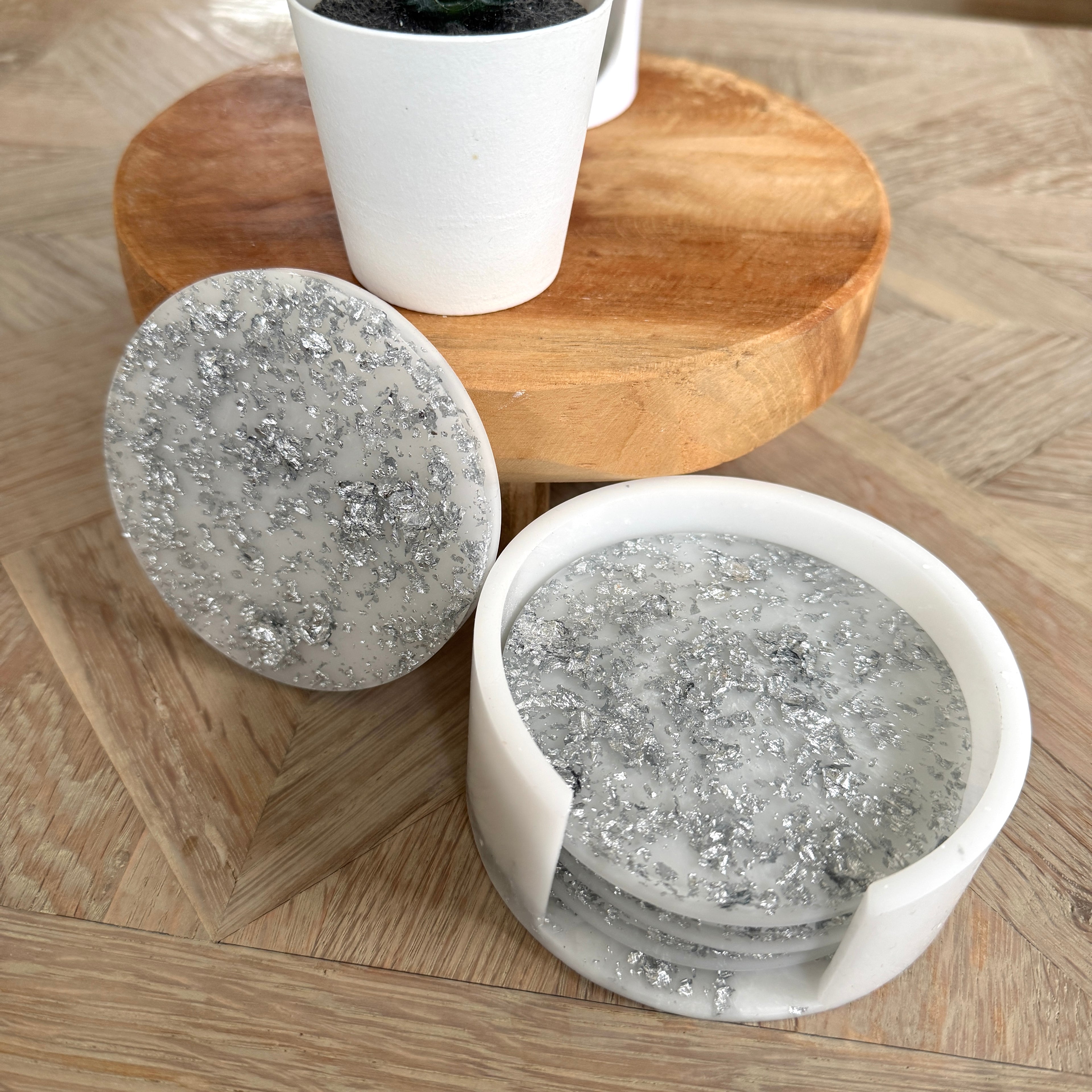 Vlokken wit onderzetters met houder