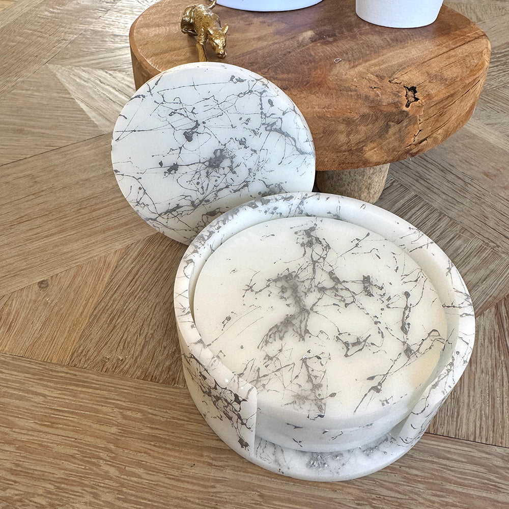 Marmer look wit onderzetters