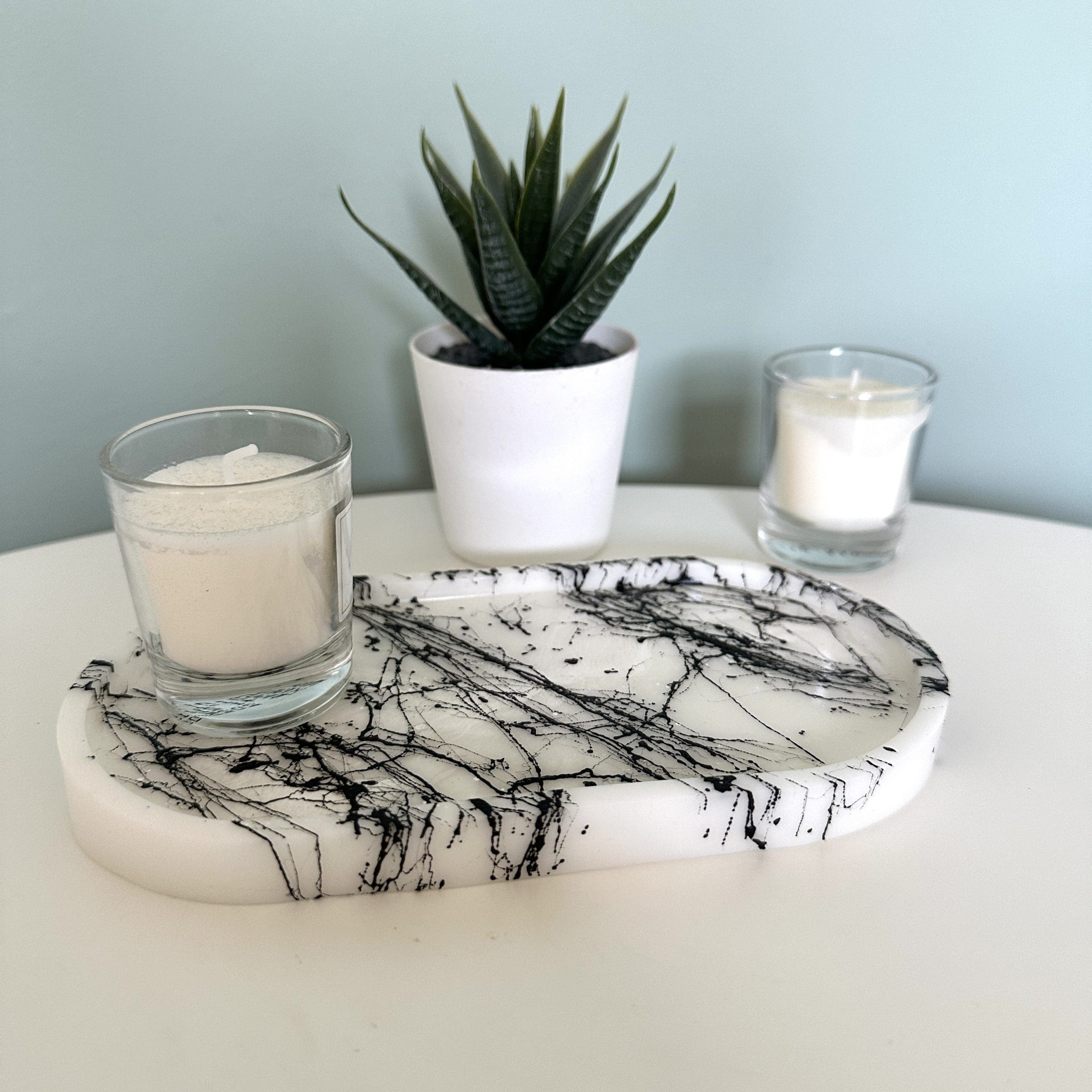 Kleines schwarzes Marmorplateau