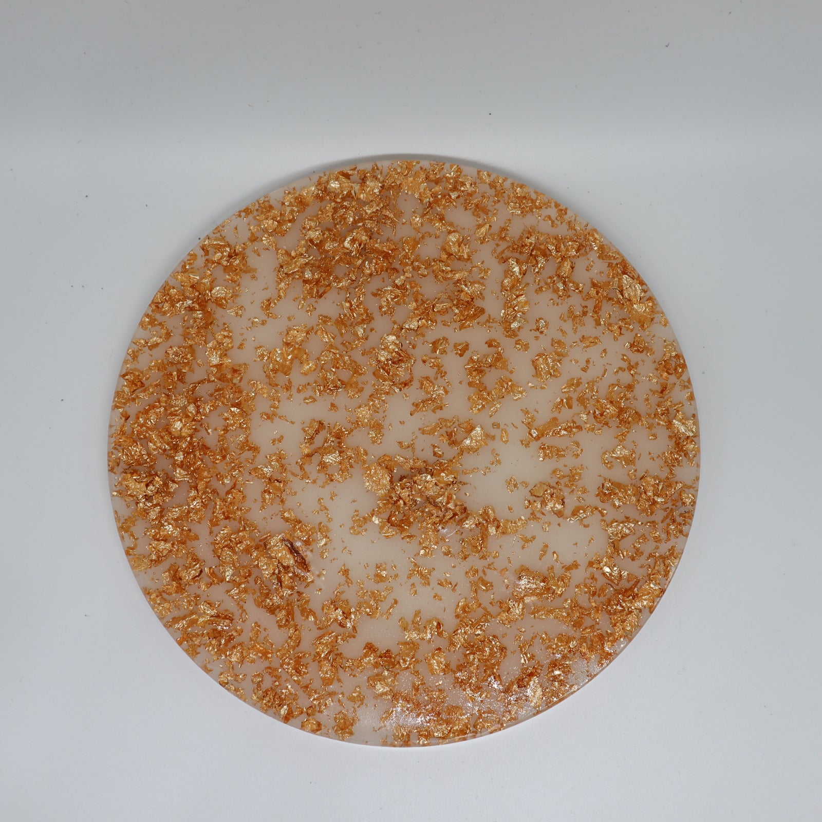 Plateau rund weiß und Flocken