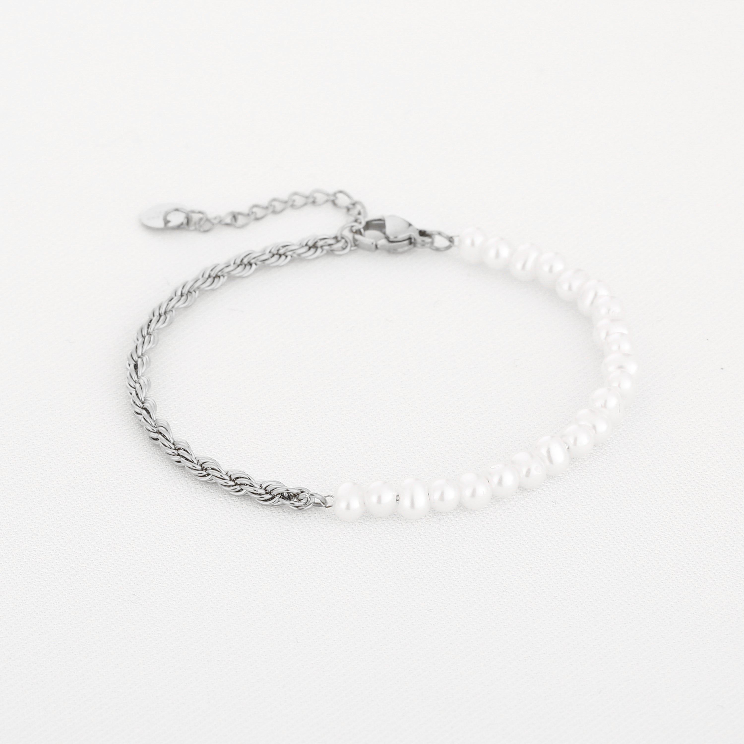 Stahlarmband mit Perlen