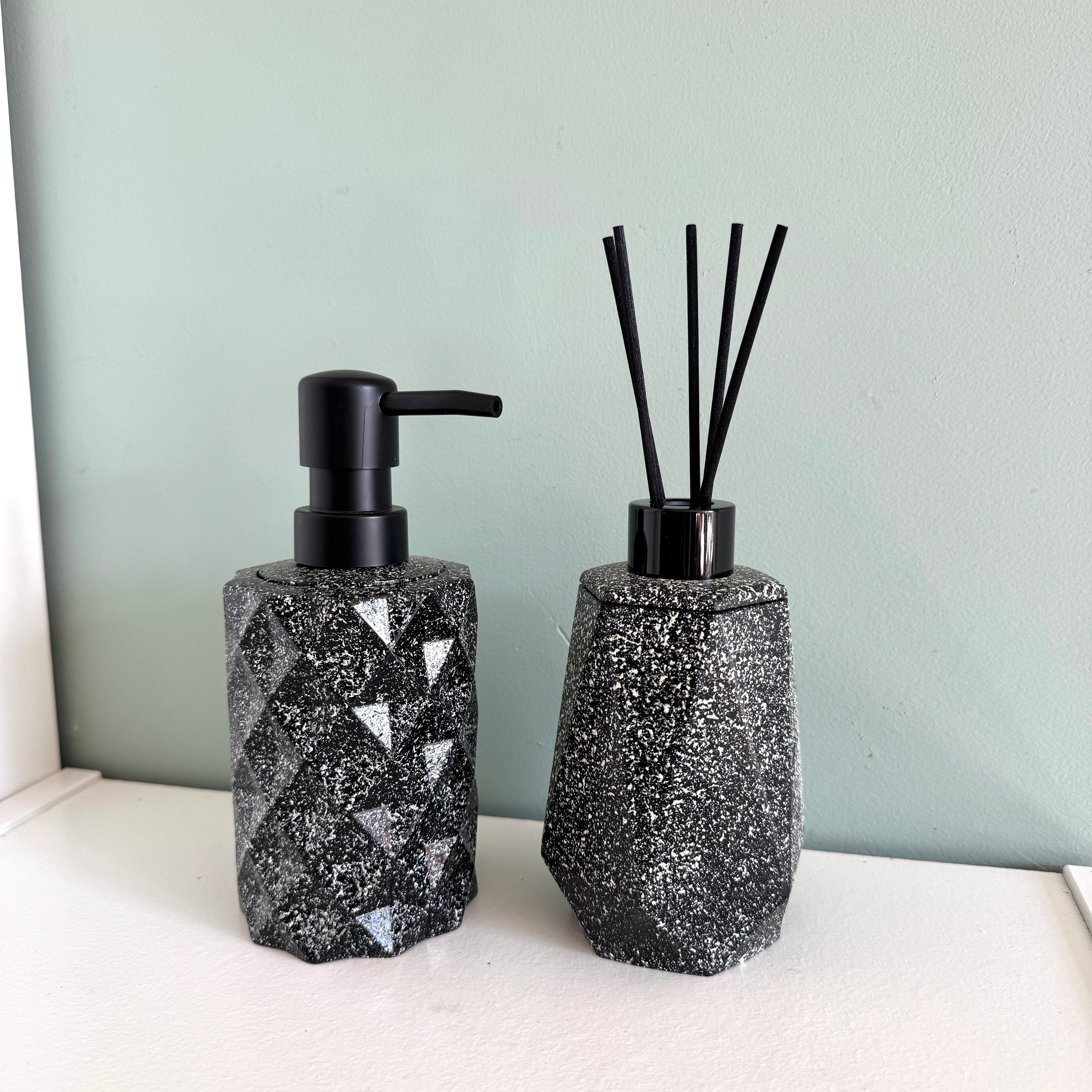 Zeepdispenser graniet look